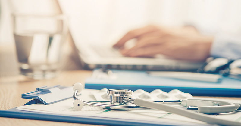 STETHOSCOPE ON A CLIPBOARD